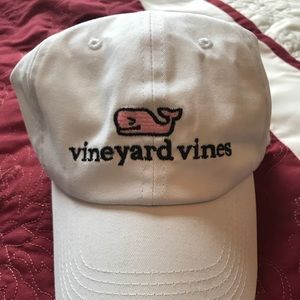 White Vineyard Vines baseball cap